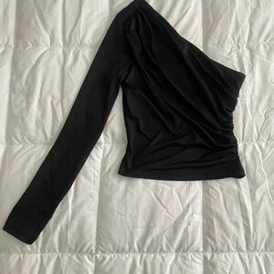 Black One-Shoulder Long Sleeve Top